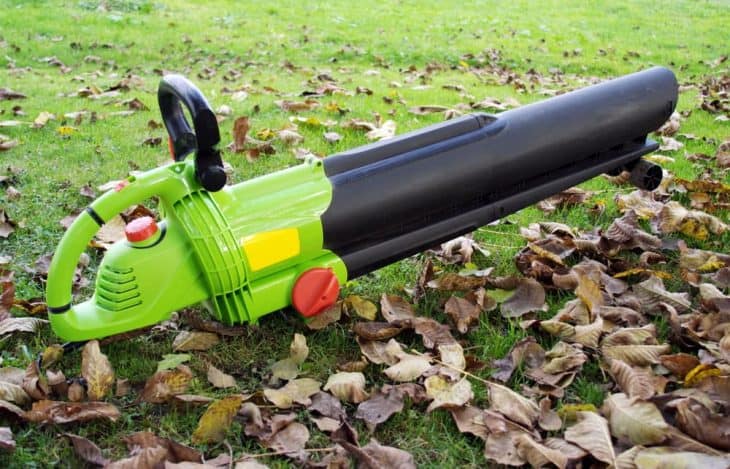 Best cordless battery powered leaf blower buying guide